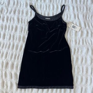 Robbie Bee Vintage NWOT (removed to clean by hand) Size 10 Velvet beaded dress